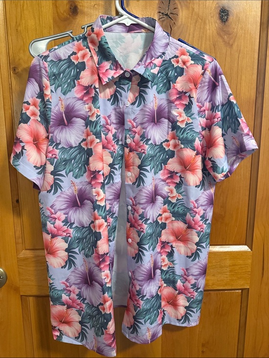 Tops - Floral Short-Sleeve Button-Up Blouse in Lavender and Coral